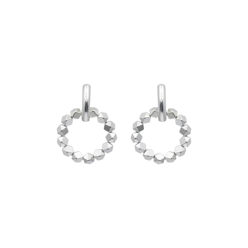 Ee054 Shimmer Wreath Silver Earrings