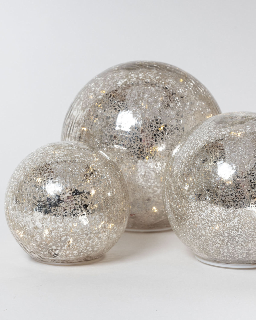 Stellar Noel 030 - Silver Orb 3  Sizes
